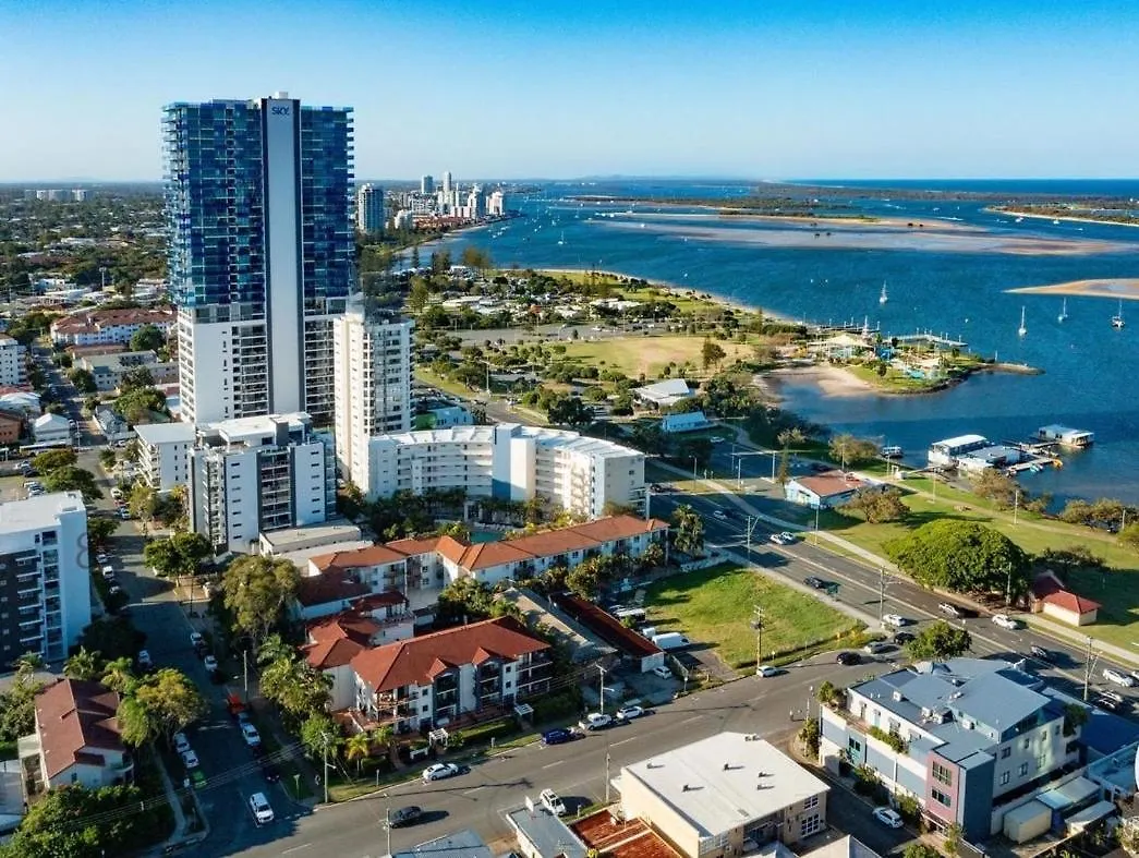 Southport Ocean Breeze Retreat With 2 Parking Apartment Gold Coast 0*,  Australia